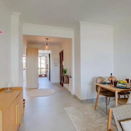 Lovely - 5min From - Happy *